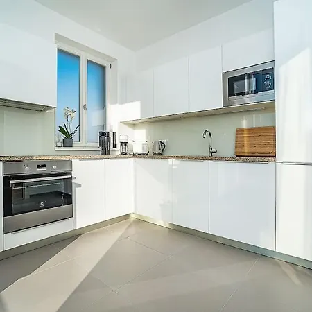 High-class Rooftop Apt. With Spacious Terrace Prága
